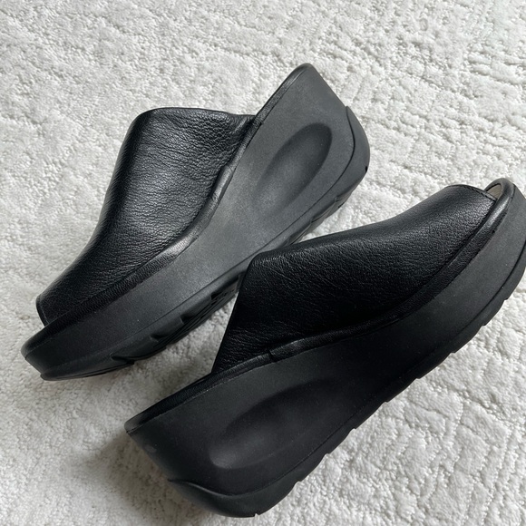 FLY LONDON Black Mule. Never worn. Size 39. - Picture 5 of 8